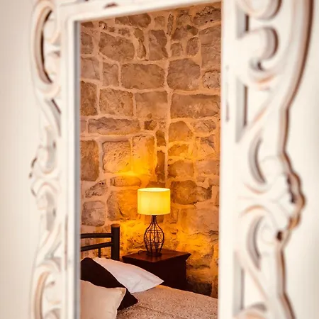 Pendo 1450- Full Private Luxury Komaji