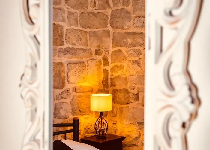 Pendo 1450- Full Private Luxury Komaji